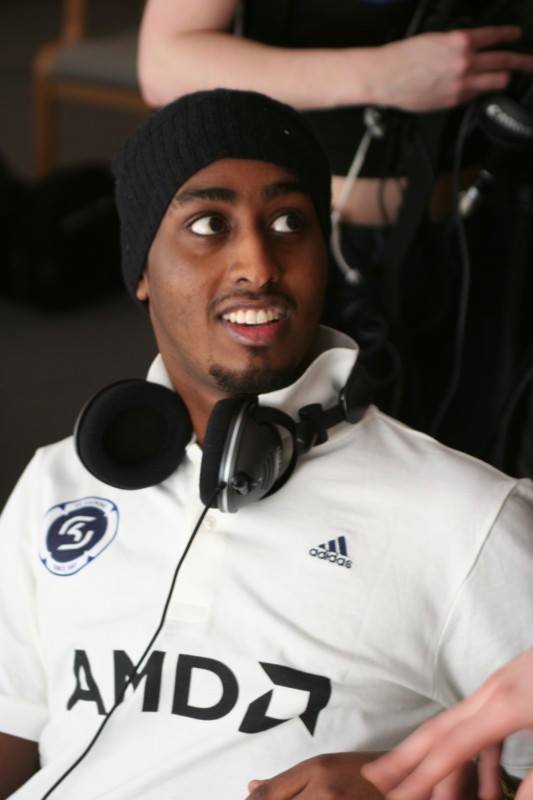 SpawN com camisa da SK Gaming