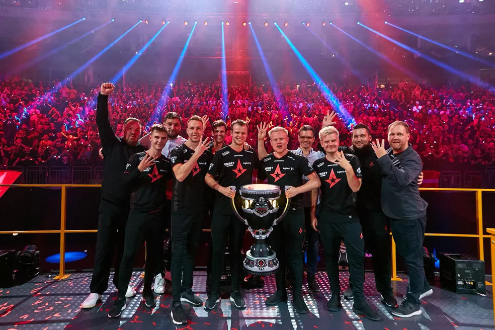 Astralis comemorando o 4º titulo mundial